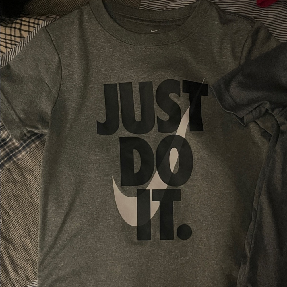 Nike Kids Dark Gray Just Do It T-Shirt & UA shirt size 4/5T